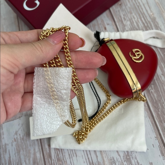 $980 New GUCCI Mini Bag red heart gold GG logo airpod case coin purse LIMITED - Picture 12 of 14